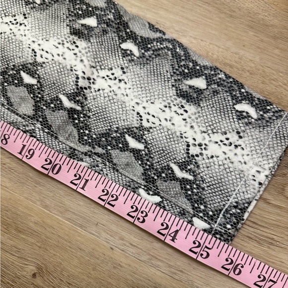 CELLO Grey Snakeprint Skinny Jeans size 5 - Picture 9 of 9